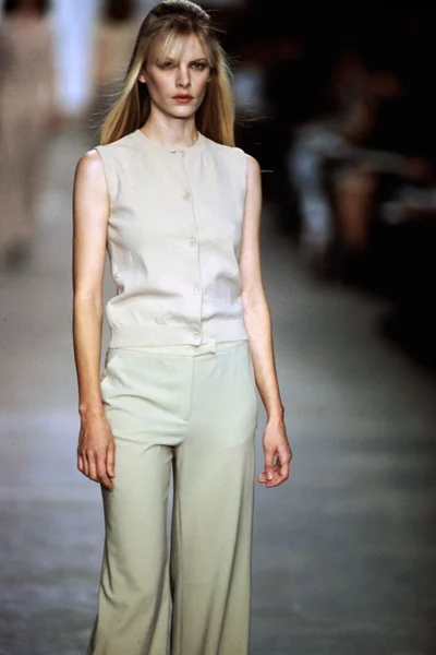 Look 48